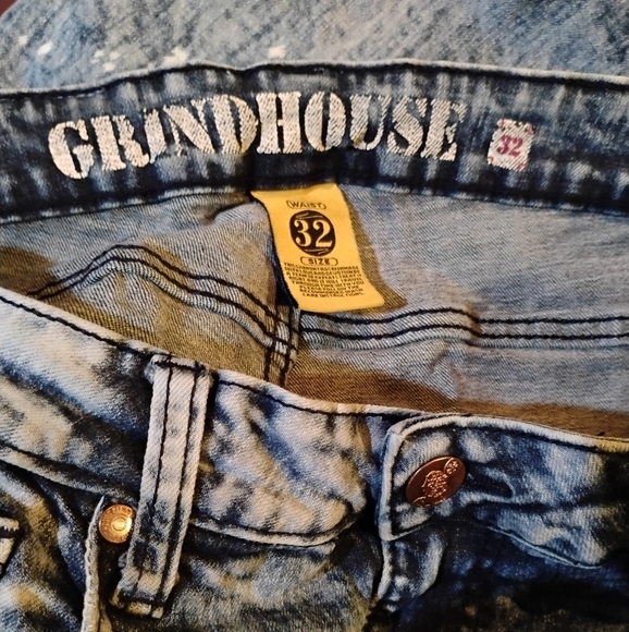 Grindhouse Distressed Blue Jeans With Metal Logo Size Of 32x32 - Picture 4 of 12